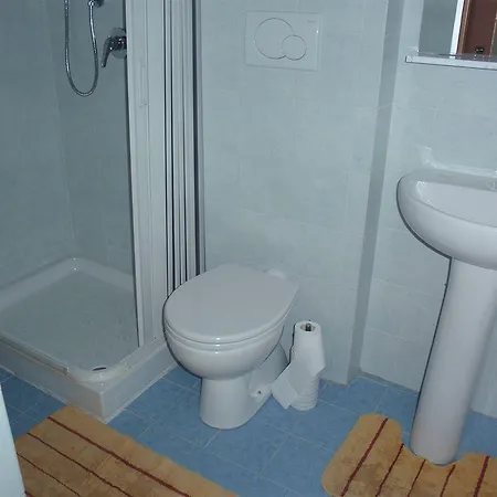A Casa Doina Airport2 Bed & Breakfast 3*