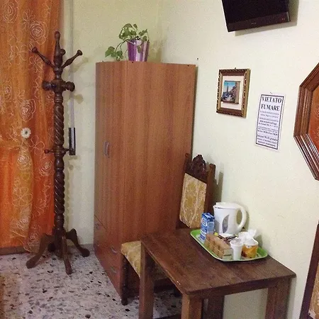 A Casa Doina Airport2 Bed & Breakfast Pisa