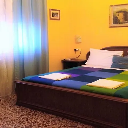 A Casa Doina Airport2 Bed & Breakfast 3*