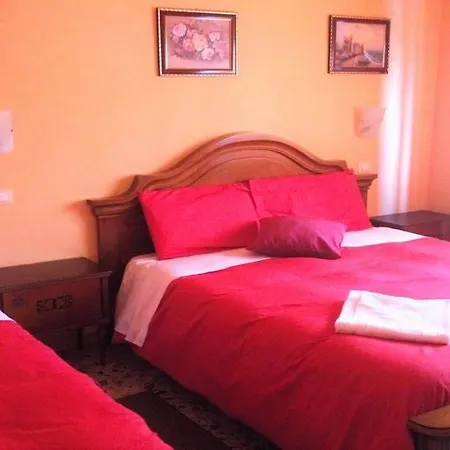 A Casa Doina Airport2 Bed & Breakfast Pisa