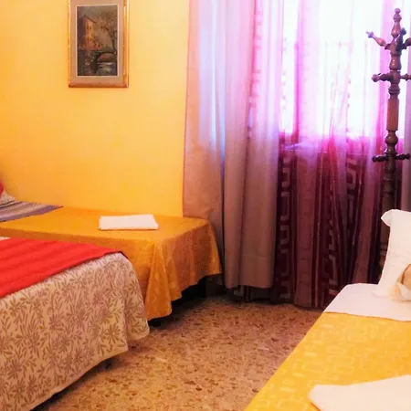 Bed & Breakfast A Casa Doina Airport2 Pisa