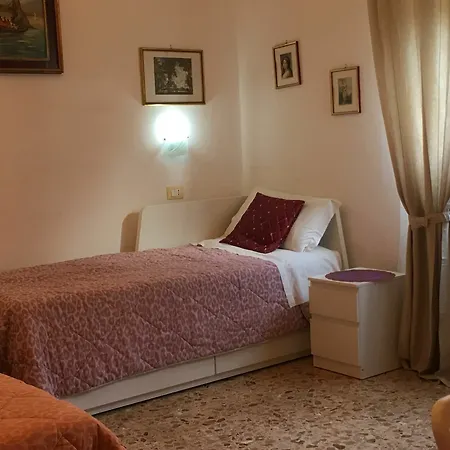 Bed & Breakfast A Casa Doina Airport2 Pisa
