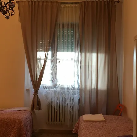 Bed & Breakfast A Casa Doina Airport2 Pisa